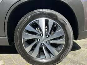 Suzuki S-Cross (2022) thumbnail 10