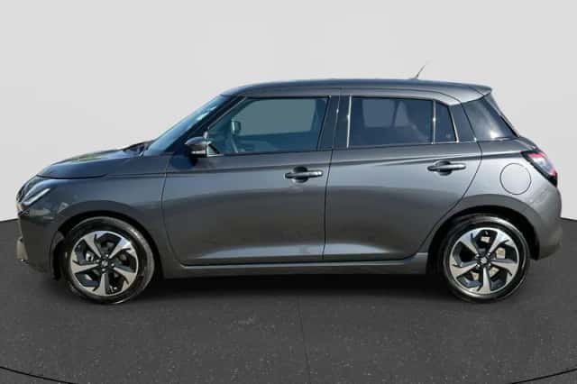 Suzuki Swift (2025) thumbnail 2