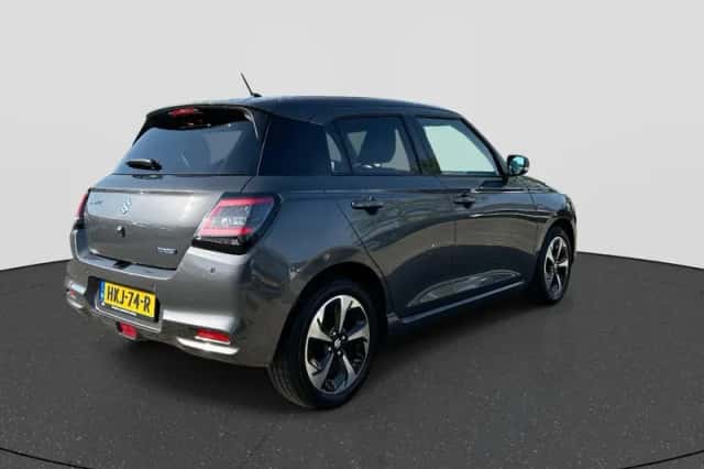 Suzuki Swift (2025) thumbnail 5
