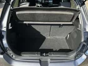 Suzuki Swift (2025) thumbnail 9
