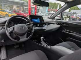 Toyota C-HR (2019) thumbnail 10