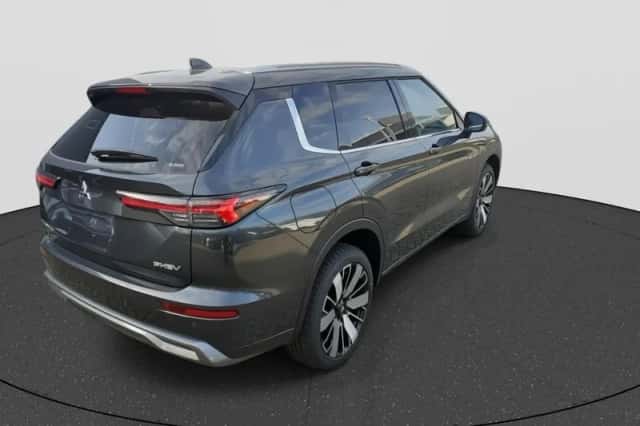 Mitsubishi Outlander (2026) thumbnail 5