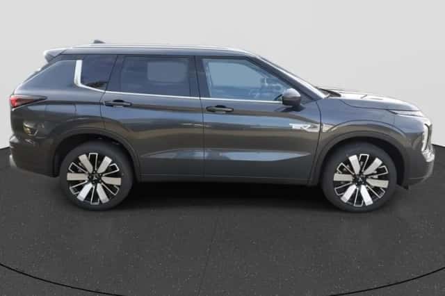 Mitsubishi Outlander (2026) thumbnail 6