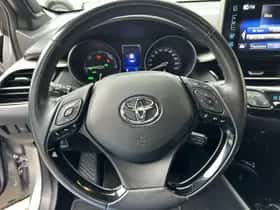 Toyota C-HR (2018) thumbnail 25