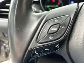 Toyota C-HR (2018) thumbnail 26
