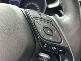 Toyota C-HR (2018) thumbnail 27