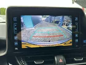 Toyota C-HR (2018) thumbnail 31