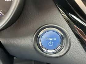 Toyota C-HR (2018) thumbnail 38