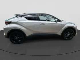 Toyota C-HR (2018) thumbnail 6