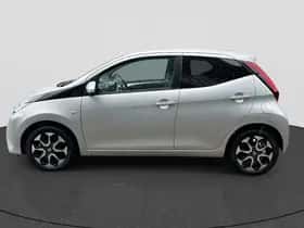 Toyota Aygo (2020) thumbnail 2