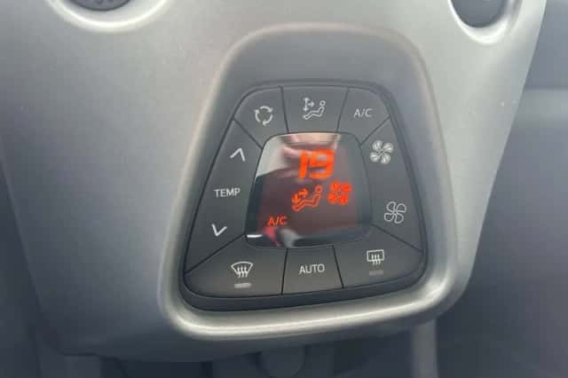Toyota Aygo (2020) thumbnail 21