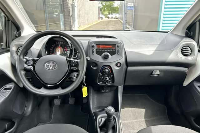 Toyota Aygo (2021) thumbnail 13