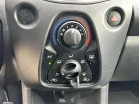 Toyota Aygo (2021) thumbnail 23