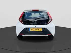 Toyota Aygo (2021) thumbnail 4