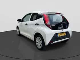 Toyota Aygo (2021) thumbnail 3