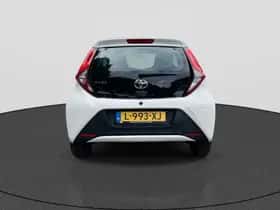 Toyota Aygo (2021) thumbnail 4