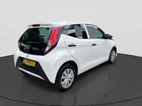 Toyota Aygo (2021) thumbnail 5