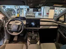 Toyota C-HR+ (2026) thumbnail 6