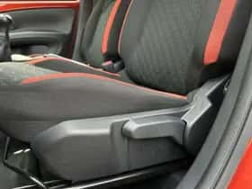 Toyota Aygo X (2023) thumbnail 13