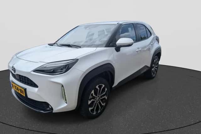Toyota Yaris Cross (2022) thumbnail 2