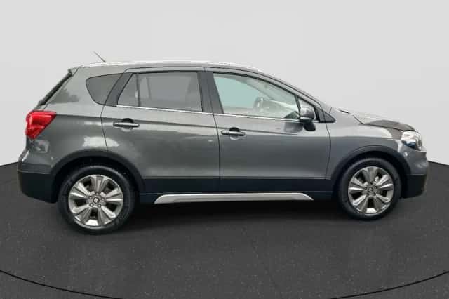 Suzuki S-Cross (2019) thumbnail 6