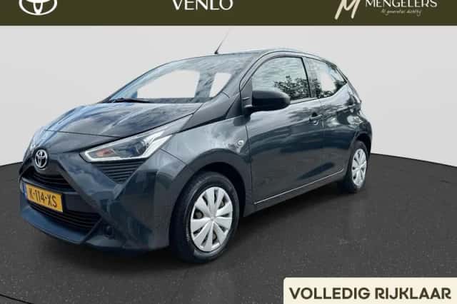 Toyota Aygo (2021) thumbnail 1