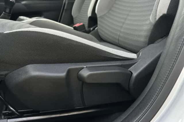 Toyota Aygo (2020) thumbnail 20
