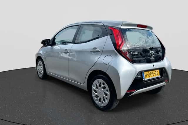 Toyota Aygo (2020) thumbnail 3