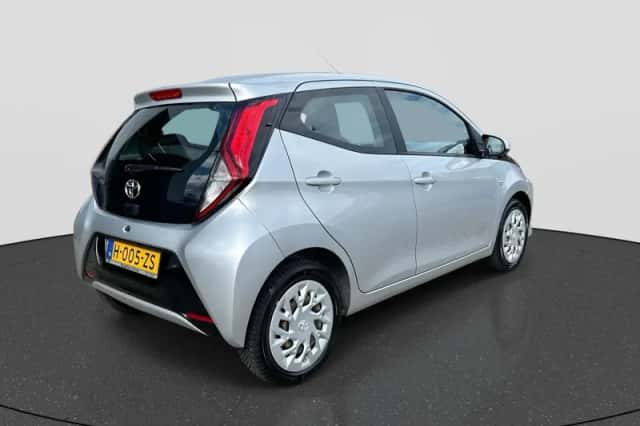 Toyota Aygo (2020) thumbnail 5