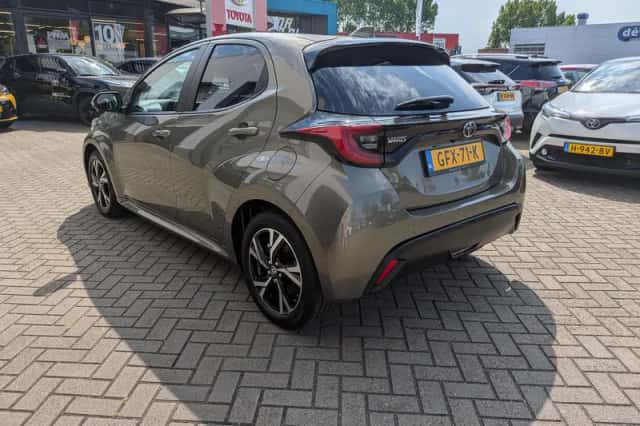 Toyota Yaris (2024) thumbnail 4