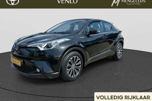 Toyota C-HR (2018) thumbnail 1