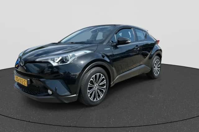 Toyota C-HR (2018) thumbnail 3