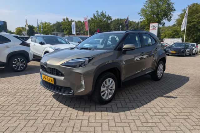 Toyota Yaris Cross (2025) thumbnail 2