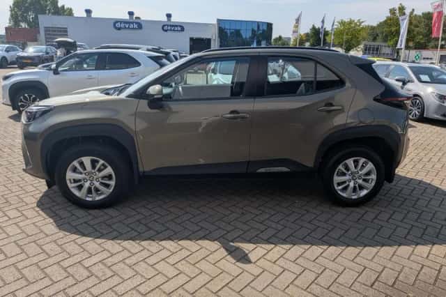 Toyota Yaris Cross (2025) thumbnail 3