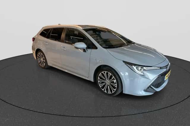 Toyota Corolla (2021) thumbnail 2