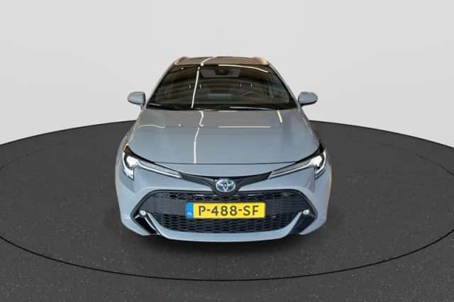 Toyota Corolla (2021) thumbnail 3