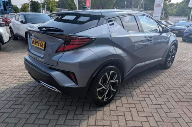 Toyota C-HR (2020) thumbnail 5
