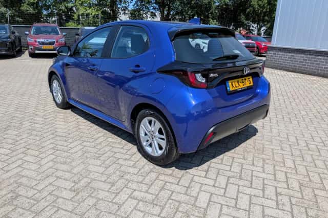 Toyota Yaris (2025) thumbnail 3