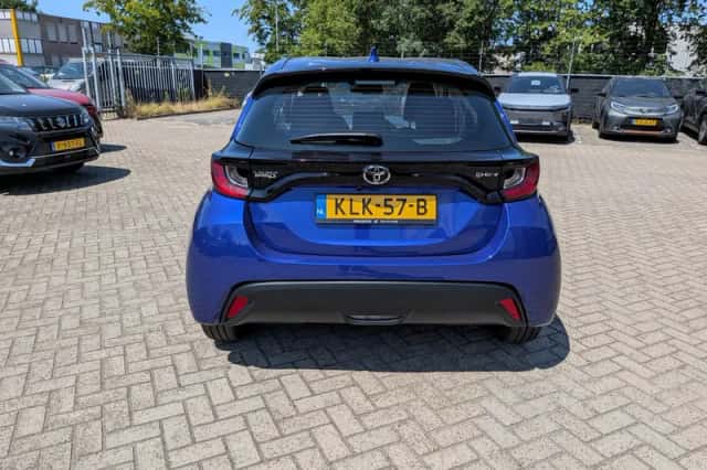 Toyota Yaris (2025) thumbnail 4