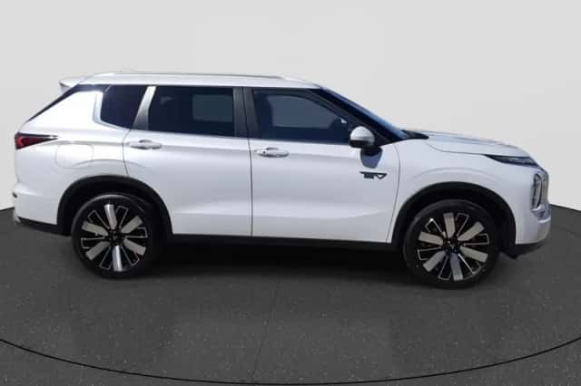 Mitsubishi Outlander (2026) thumbnail 6