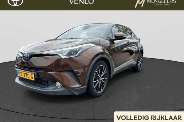 Toyota C-HR (2016) thumbnail 1