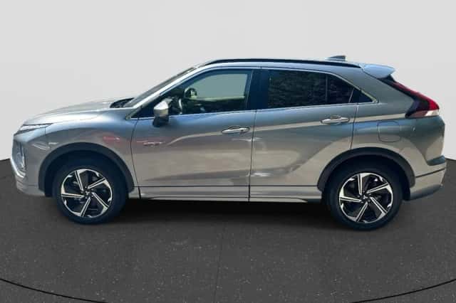 Mitsubishi Eclipse Cross (2022) thumbnail 2