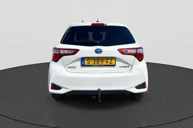 Toyota Yaris (2019) thumbnail 4
