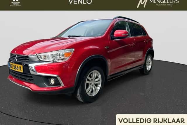 Mitsubishi ASX (2017) thumbnail 1
