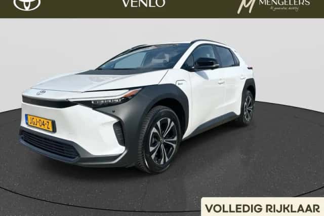Toyota bZ4X (2025) thumbnail 1