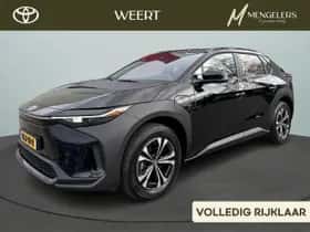 Toyota bZ4X (2025) thumbnail 1