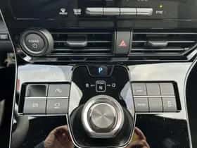 Toyota bZ4X (2025) thumbnail 12