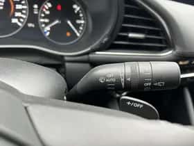 Mazda 3 (2023) thumbnail 23