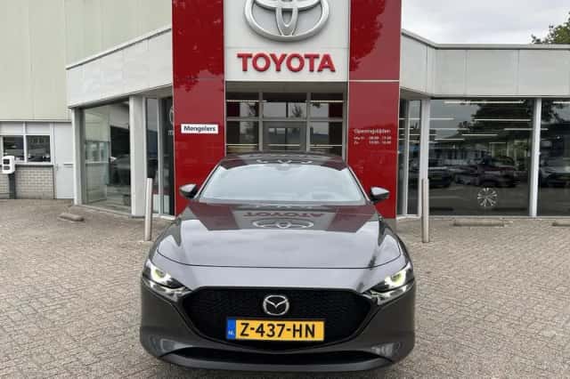 Mazda 3 (2023) thumbnail 6