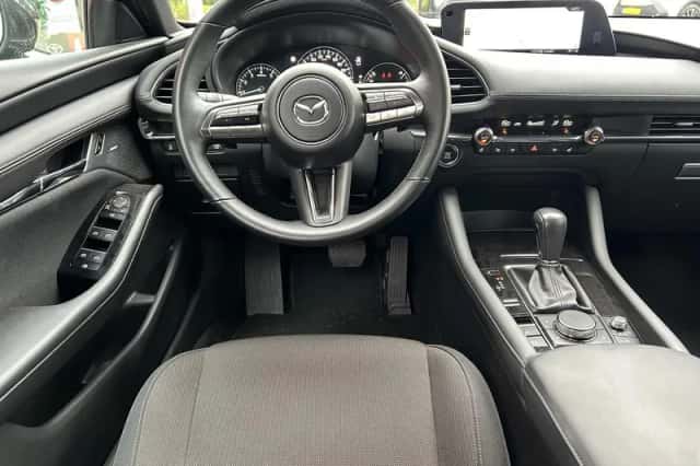 Mazda 3 (2023) thumbnail 9